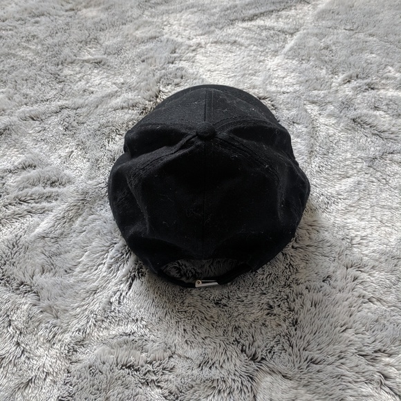basic black cap - Picture 5 of 6